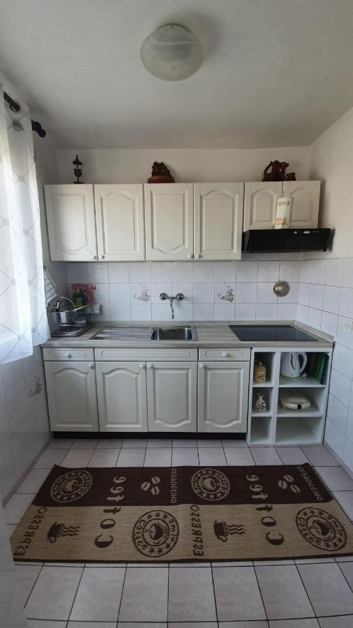 Apartmani Sofia Njivice Eksteriør billede
