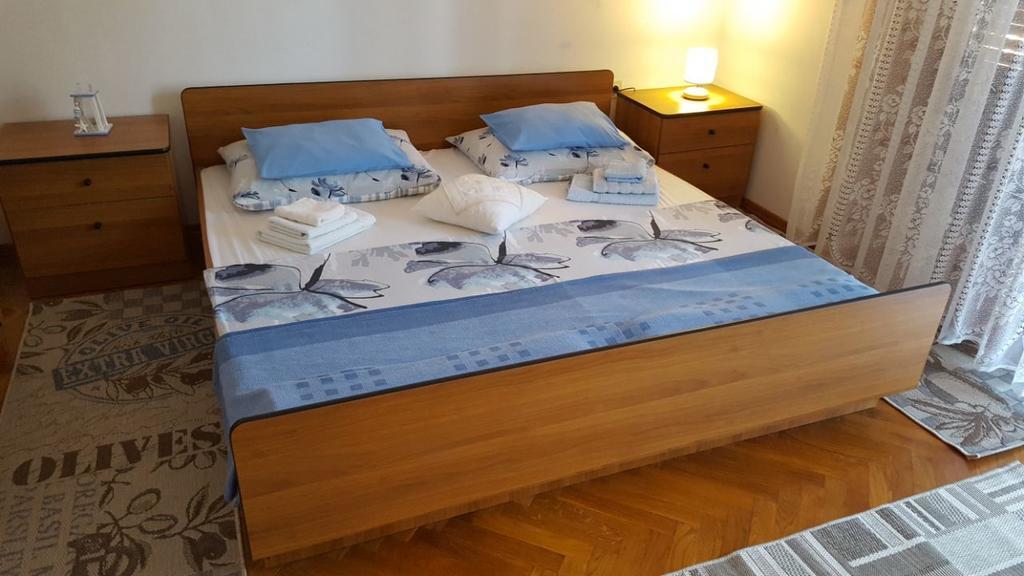 Apartmani Sofia Njivice Eksteriør billede